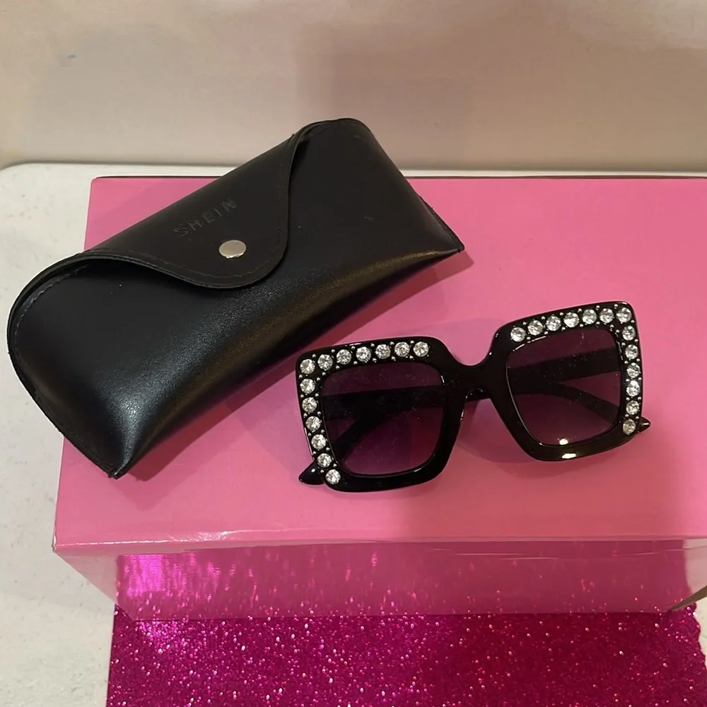 Kids Rhinestone Decor Sunglasses
